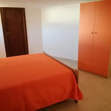 Anfora Arancione アパート *