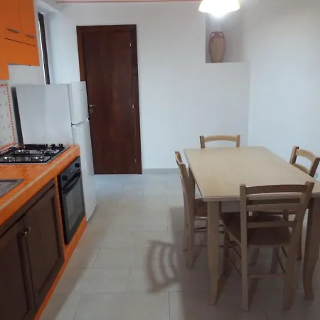 Anfora Arancione * Canneto (Lipari)