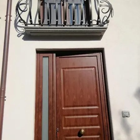 アパート Anfora Arancione カンネート