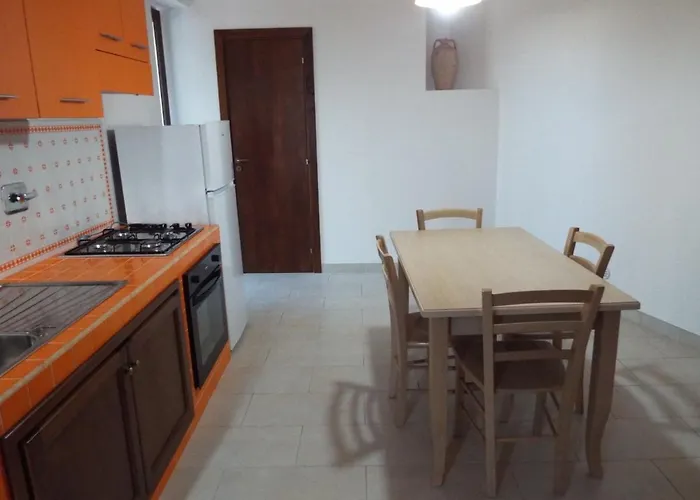 Anfora Arancione * Canneto (Lipari)